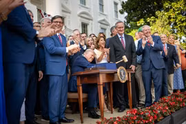 Tổng thống Trump gọi việc thành lập đảng mới của tỷ phú Musk là 'nực cười'