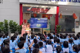 Hiệu trưởng bị đề nghị kiểm điểm vì để xảy ra khoản thu sai quy định