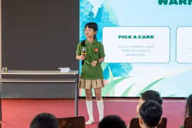 Dạy tiếng Anh bắt buộc từ lớp 1, thi và kiểm tra không còn 'học thuộc - làm bài mẫu'