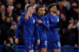 Thắng sít sao West Ham, Chelsea trở lại top 4 Ngoại hạng Anh 2024/25