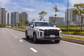 Hyundai giảm giá sập sàn mùa Ngâu, khách ‘bỏ túi’ đến 200 triệu đồng