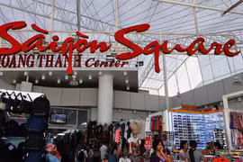 Cơ quan chức năng nói về tình trạng buôn bán hàng giả ở Saigon Square