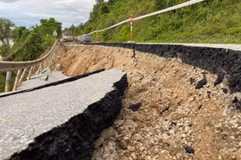 Ứng phó siêu bão Ragasa: Giao thông, hàng hải, hàng không đồng loạt triển khai biện pháp khẩn cấp