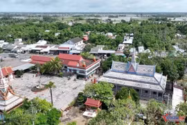 Cần Thơ: Độc đáo ngôi chùa ốp từ chén đĩa vỡ và báu vật của Công tử Bạc Liêu