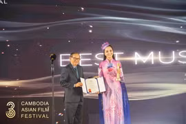 “Đoá hoa mong manh” giành giải Âm nhạc xuất sắc nhất tại Cambodia Asian Film Festival
