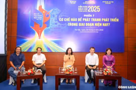 Tiếng nói của cảm xúc và trí tưởng tượng: Phát thanh Việt Nam làm gì để 'chạm' tới công chúng số?