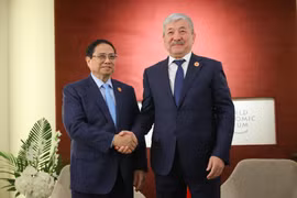 Thủ tướng Phạm Minh Chính gặp Thủ tướng Kyrgyzstan, Thủ tướng Senegal tại Trung Quốc