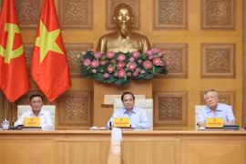 Hoàn thiện, trình Bộ Chính trị hai nghị quyết đột phá về giáo dục – đào tạo và chăm sóc sức khỏe nhân dân