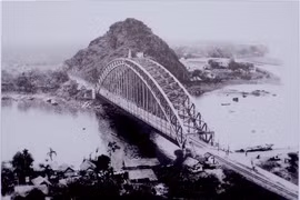 Cầu Hàm Rồng xưa và nay