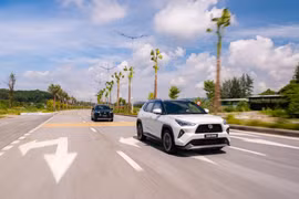 Xe bán chạy Toyota Yaris Cross giảm giá đến 38 triệu đồng