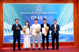 Trao giải báo chí về bảo hiểm 2024: Báo chí đồng hành cùng thị trường qua nhiều biến động