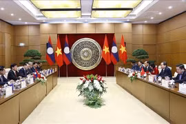 Chủ tịch Quốc hội Trần Thanh Mẫn hội kiến Tổng Bí thư, Chủ tịch nước Lào Thongloun Sisoulith
