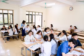 Bị tai nạn lao động, con vẫn được giảm 50% học phí dù bố không làm nhà nước