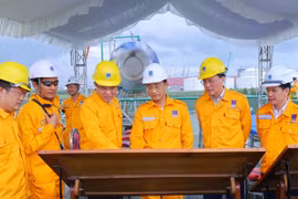 Chào mừng Đại hội Đảng bộ Petrovietnam lần thứ IV, nhiệm kỳ 2025 - 2030: “Một đội ngũ – Một mục tiêu”: Sức mạnh đoàn kết trong lãnh đạo toàn diện của Đảng bộ Petrovietnam