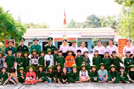 “Một ngày làm chiến sĩ Biên phòng”