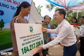 Báo Dân trí xây dựng 6 nhà Nhân ái tặng các hộ có hoàn cảnh khó khăn tại Lạng Sơn