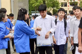 Hà Nội: Gần 700 học sinh được tuyển thẳng vào lớp 10 công lập