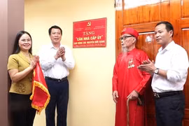 Phú Thọ: Khánh thành căn nhà cấp ủy thứ 48 tặng đảng viên 105 tuổi