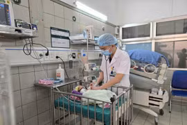 Cứ 5 trẻ tử vong thì 1 trẻ liên quan kháng thuốc