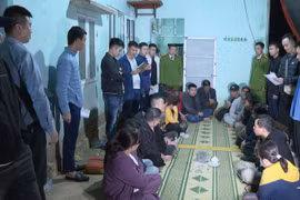 Đột kích sới bạc liên huyện, Công an Thanh Hóa bắt quả tang 15 đối tượng đang xóc đĩa