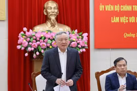 Quảng Ninh cần chủ động sắp xếp bộ máy theo tinh thần 'vừa chạy, vừa xếp hàng'