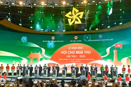 Hội chợ Mùa Thu lần thứ nhất chính thức khai mạc