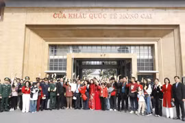 Quảng Ninh: Rộn ràng đón du khách “xông đất” ngày đầu năm mới Ất Tỵ