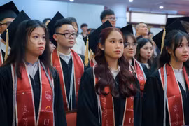 Trường Đại học Kinh tế dừng xét học bạ, thu gọn tổ hợp tuyển sinh