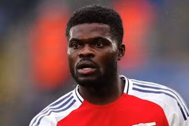 Thomas Partey bị cáo buộc hiếp dâm ngay sau khi rời Arsenal, chuẩn bị ra hầu tòa