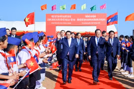 Thủ tướng Phạm Minh Chính và Thủ tướng Sonexay Siphandone dự lễ động thổ Công viên hữu nghị Lào - Việt Nam