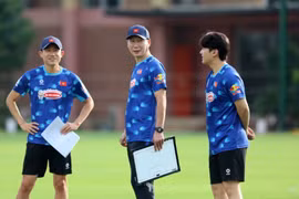 Huấn luyện viên Kim Sang-sik gạch tên 8 cầu thủ ở U22 Việt Nam