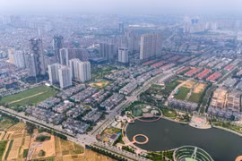 Làm ngân hàng lương top đầu, vẫn chật vật mua nhà giữa cơn sốt giá