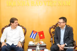 Đoàn đại biểu Thông tấn xã Prensa Latina thăm Hội Nhà báo Việt Nam nhân kỷ niệm 65 năm quan hệ ngoại giao Việt Nam – Cuba
