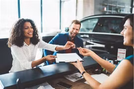 Thuê hay mua xe: Lựa chọn nào tốt hơn?