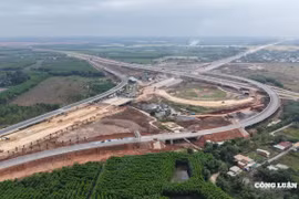 Đẩy nhanh tiến độ triển khai các dự án kết nối với sân bay Long Thành