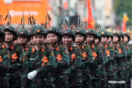 Những “bông hồng” tỏa sáng trong bản hùng ca tổng duyệt A80