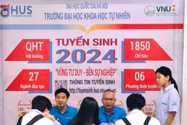 Xét tuyển bằng học bạ vẫn được coi là 'mỏ vàng' để thu hút thí sinh ứng tuyển