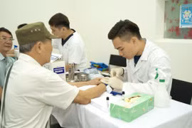 Ngành Y Dược “rộng cửa” cho thí sinh có IELTS, SAT năm 2025