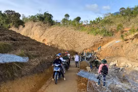 Quảng Ngãi: Bộ đội mở đường, xây cầu giúp hơn 1.700 người dân thoát cảnh cô lập