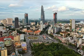 Bảng giá đất Hà Nội và TP HCM tăng mạnh nhưng vẫn 'cách xa' thị trường