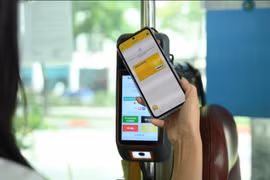 Giao thông công cộng TP. Hồ Chí Minh hiện đại hóa với thanh toán thẻ NAPAS không tiếp xúc