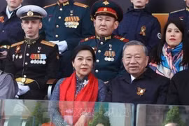Tổng Bí thư Tô Lâm và Phu nhân dự Lễ duyệt binh kỷ niệm 80 năm Ngày Chiến thắng trong Chiến tranh Vệ quốc vĩ đại tại Moskva