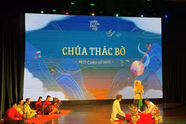 Chầu văn hòa nhịp cùng hơi thở hiện đại tại 'Hồn xưa - Điệu mới'