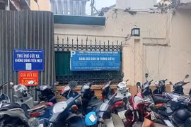 Chủ tịch Hà Nội chỉ đạo xử lý nghiêm các hành vi vi phạm tại bãi, điểm trông giữ xe
