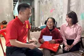 Hội Nhà báo tỉnh Quảng Ninh: Trao quà tri ân gia đình liệt sỹ, nhà báo lão thành tại Quảng Bình, Quảng Trị