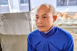 Bắt tạm giam 'yêu râu xanh' 2 lần xâm hại bé gái 7 tuổi