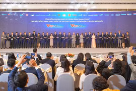Cộng đồng Ngân hàng và Trung gian thanh toán cam kết đồng hành thúc đẩy thanh toán nội địa và xuyên biên giới