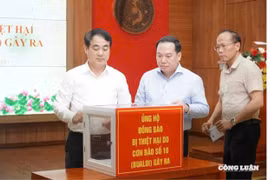 Khánh Hòa ủng hộ đồng bào bị ảnh hưởng cơn bão số 10 hơn 2 tỷ đồng