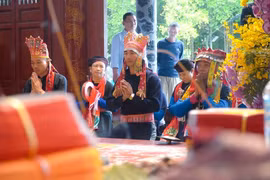 Rộn ràng Lễ cúng Cơm mới đền Đông Cuông của người Tày Khao
