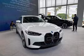 Xe hạng sang BMW đồng loạt giảm giá tại Việt Nam